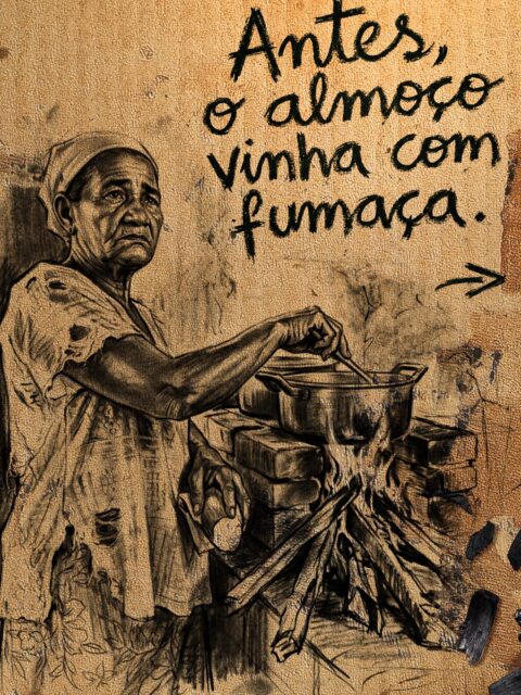 Sai a lenha e entra o melhor gás de cozinha do mundo.🇧🇷

Agora, mais de 15 milhões de famílias também vão poder, com o Gás do Povo, cozinhar com mais segurança e qualidade.

👏 E a fumaça vai deixar de ser um risco para a saúde de todas essas famílias.

#gasdobrasil #glp